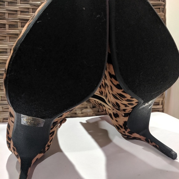 Cheetah Print Bootie - Picture 5 of 5